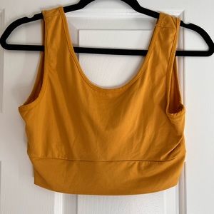 Women’s crop top size medium